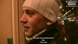 Кадр №2 с порно видео: Русскую сучку трахают в туалете кафешки