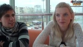 Кадр №2 с порно видео: Русские парни с бадуна занимаются пикапом