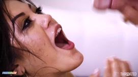 Кадр №9 с порно видео: Жесткий орал с зрелой женщиной в HD